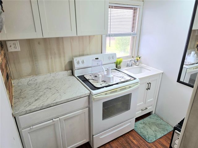 830 Green Acres Road, Seneca, SC 29678