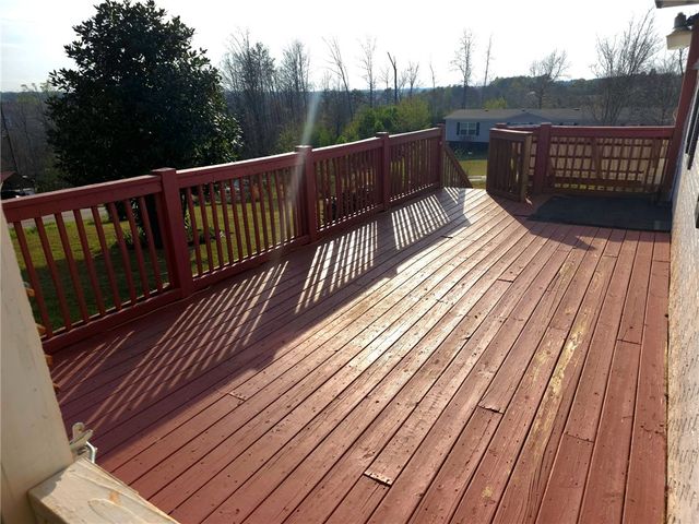 830 Green Acres Road, Seneca, SC 29678