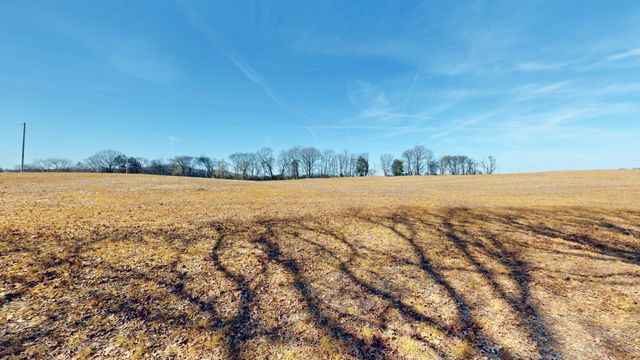 1111 E Robertson Rd, Castalian Springs, TN 37031