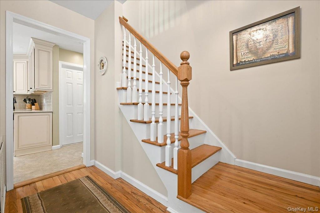 1530 Kimberly Court, Wantagh, NY 11793 — photo 5