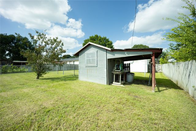 121 Highland Drive, Ennis, TX 75119
