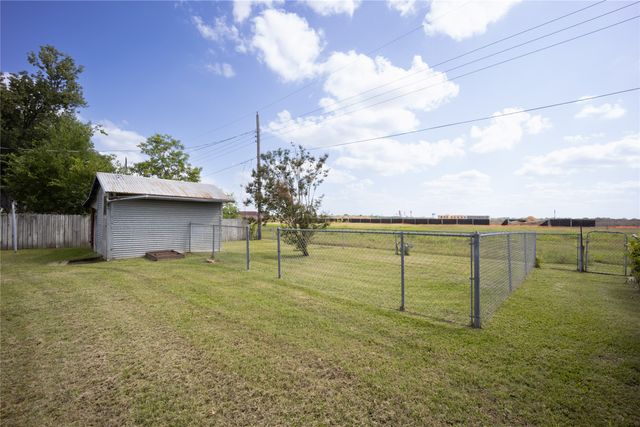 121 Highland Drive, Ennis, TX 75119