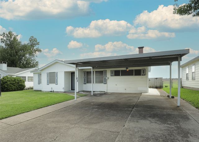 121 Highland Drive, Ennis, TX 75119