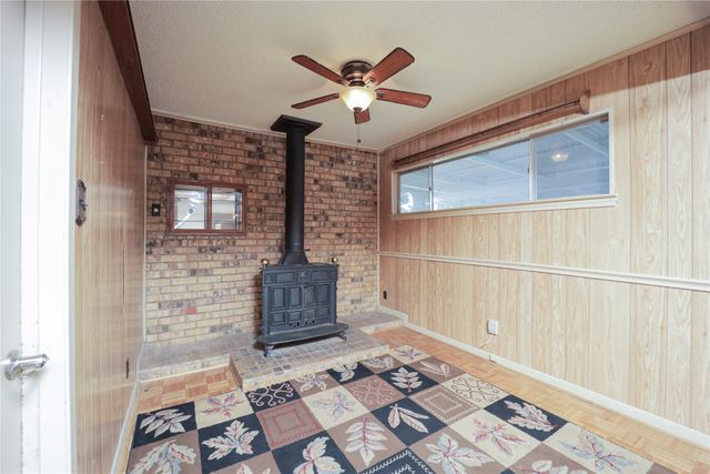 121 Highland Drive, Ennis, TX 75119
