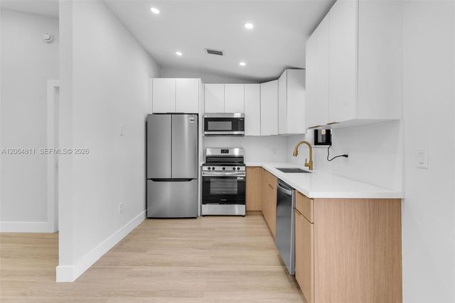 2523 W 65th Street, Hialeah, FL 33016