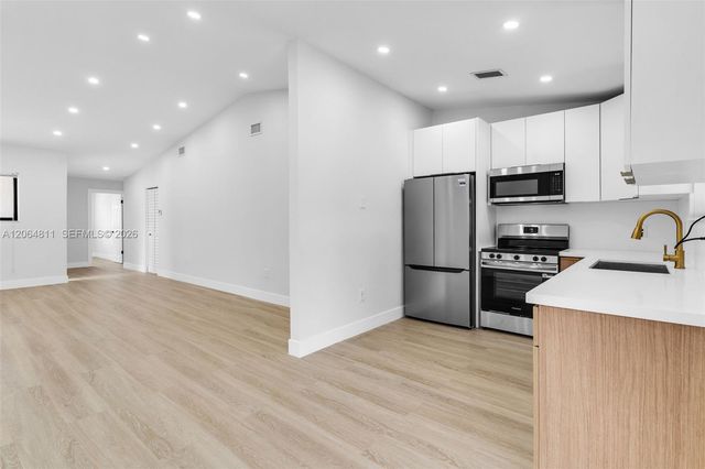 2523 W 65th Street, Hialeah, FL 33016