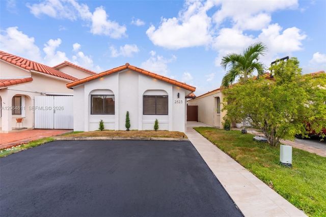 2523 W 65th Street, Hialeah, FL 33016