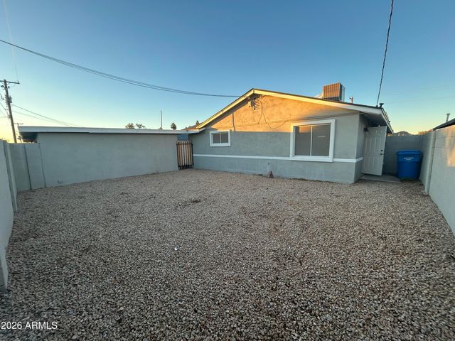 837 E ALICE Avenue, Phoenix, AZ 85020