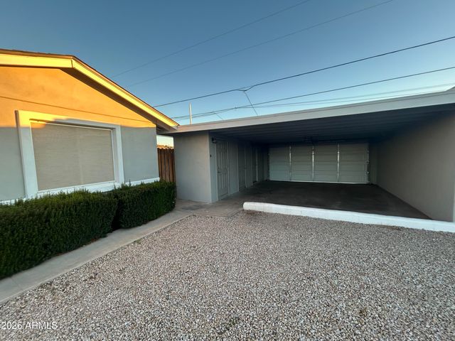 837 E ALICE Avenue, Phoenix, AZ 85020