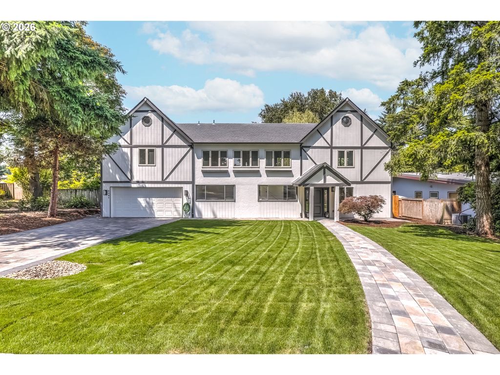 8885 Sw WHITEPINE Ln, Portland, OR 97225