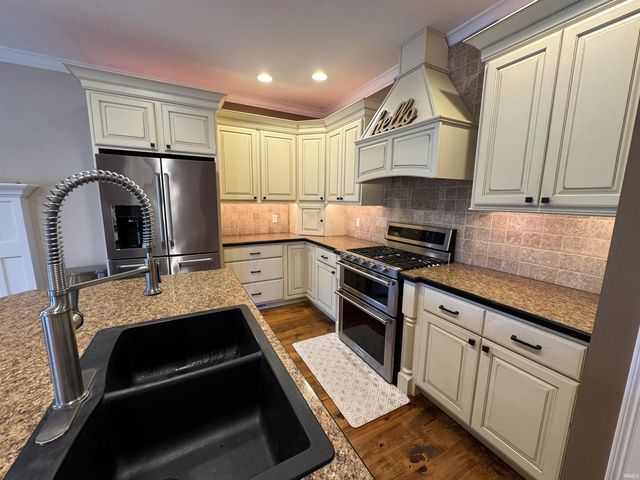 2110 Championship Drive, Evansville, IN 47725