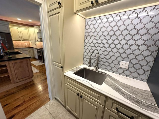2110 Championship Drive, Evansville, IN 47725