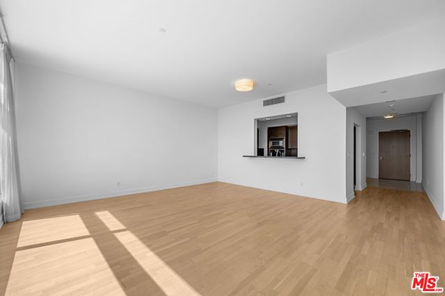 900 W Olympic Boulevard 36I, Los Angeles, CA 90015