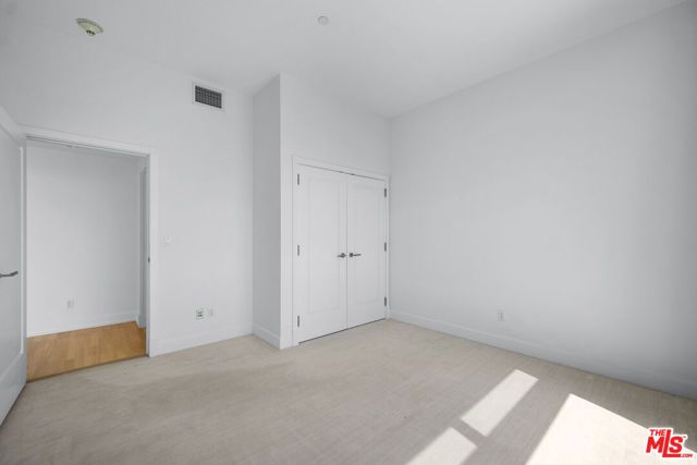 900 W Olympic Boulevard 36I, Los Angeles, CA 90015