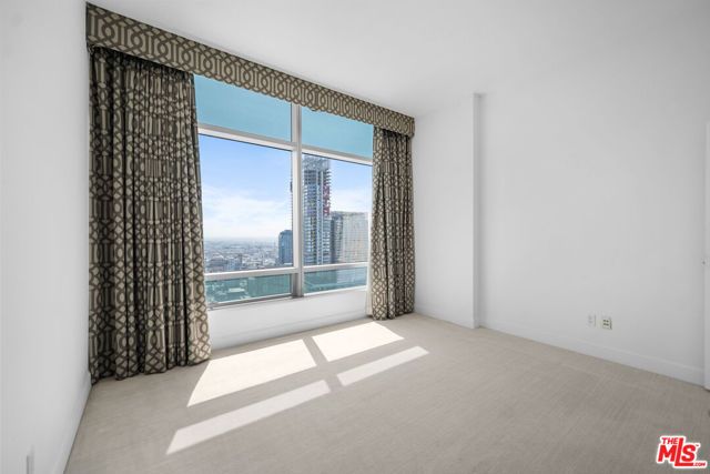 900 W Olympic Boulevard 36I, Los Angeles, CA 90015