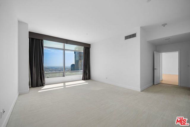 900 W Olympic Boulevard 36I, Los Angeles, CA 90015