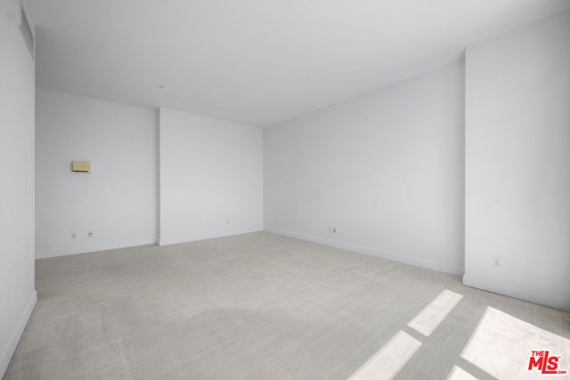 900 W Olympic Boulevard 36I, Los Angeles, CA 90015