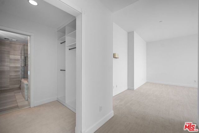900 W Olympic Boulevard 36I, Los Angeles, CA 90015