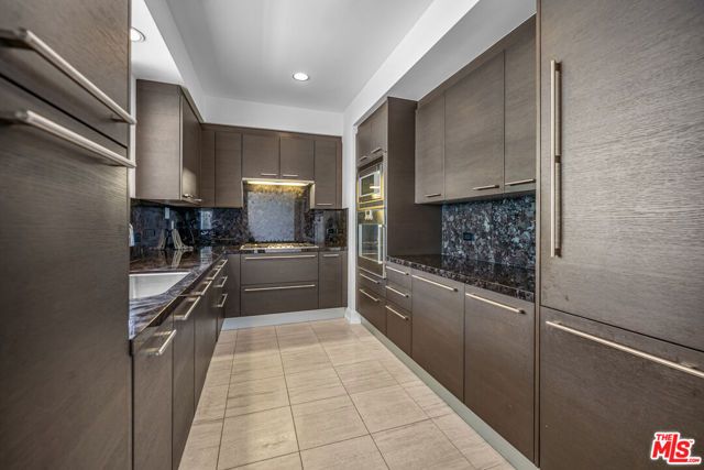 900 W Olympic Boulevard 36I, Los Angeles, CA 90015