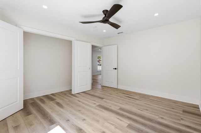 621 TRUMAN Street, Arlington, TX 76011