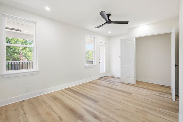 621 TRUMAN Street, Arlington, TX 76011