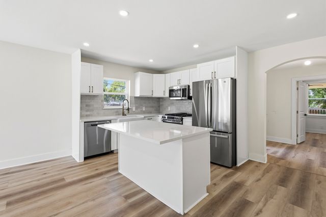 621 TRUMAN Street, Arlington, TX 76011