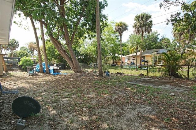 4107 Mindi AVE, Naples, FL 34112