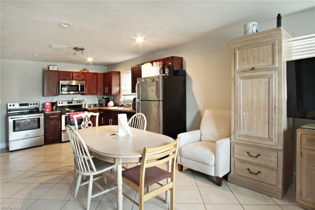 4107 Mindi AVE, Naples, FL 34112
