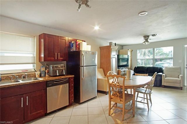 4107 Mindi AVE, Naples, FL 34112