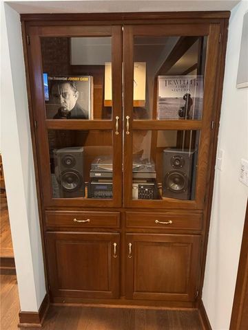 1000 Main Street, Higginsville, MO 64037