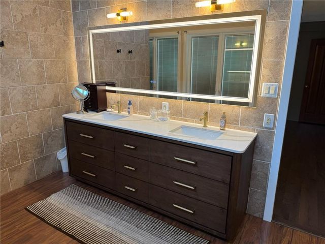 1000 Main Street, Higginsville, MO 64037