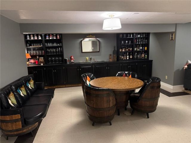 1000 Main Street, Higginsville, MO 64037