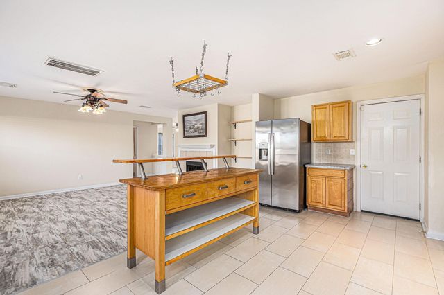 7902 Swan Lane, Baytown, TX 77523