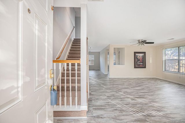 7902 Swan Lane, Baytown, TX 77523