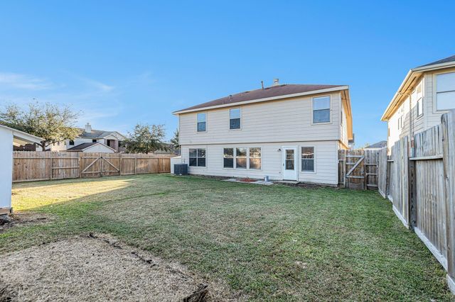 7902 Swan Lane, Baytown, TX 77523