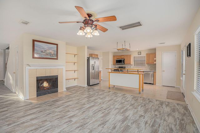 7902 Swan Lane, Baytown, TX 77523