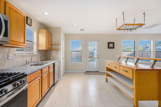 7902 Swan Lane, Baytown, TX 77523