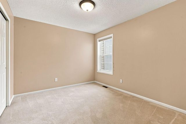 1353 White Oak Drive, Chaska, MN 55318
