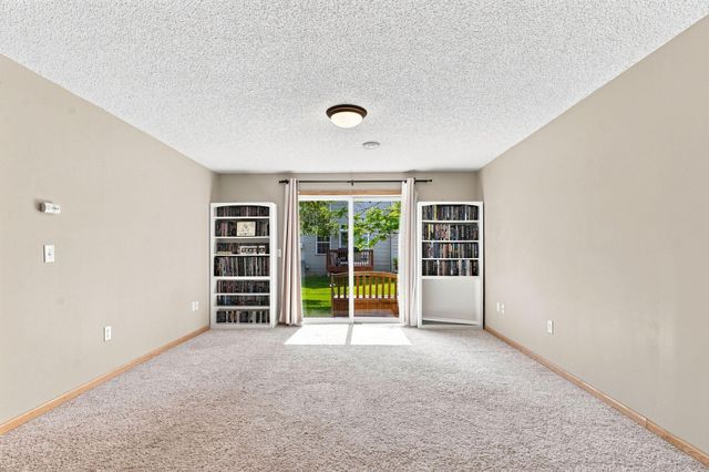 1353 White Oak Drive, Chaska, MN 55318