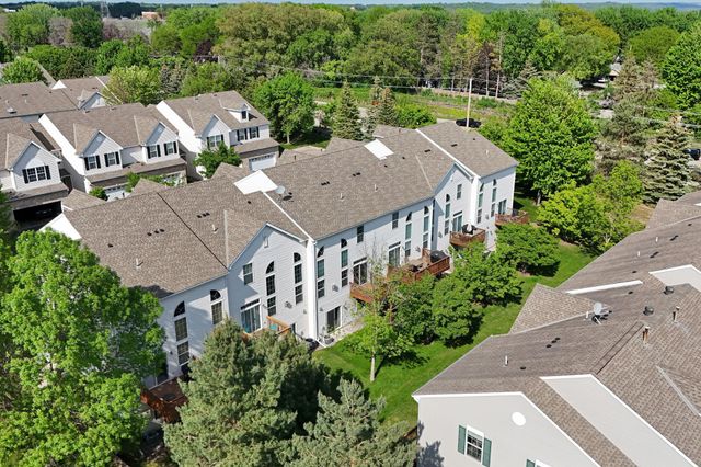 1353 White Oak Drive, Chaska, MN 55318