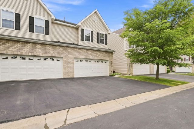 1353 White Oak Drive, Chaska, MN 55318
