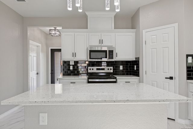 237 Avenue D, Poteet, TX 78065