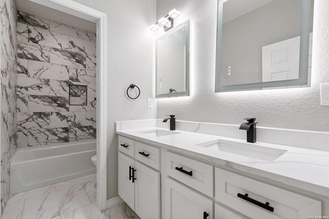 237 Avenue D, Poteet, TX 78065