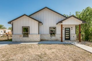 237 Avenue D, Poteet, TX 78065
