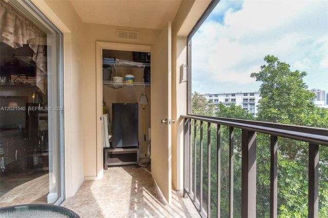 201 178th Dr 438, Sunny Isles Beach, FL 33160