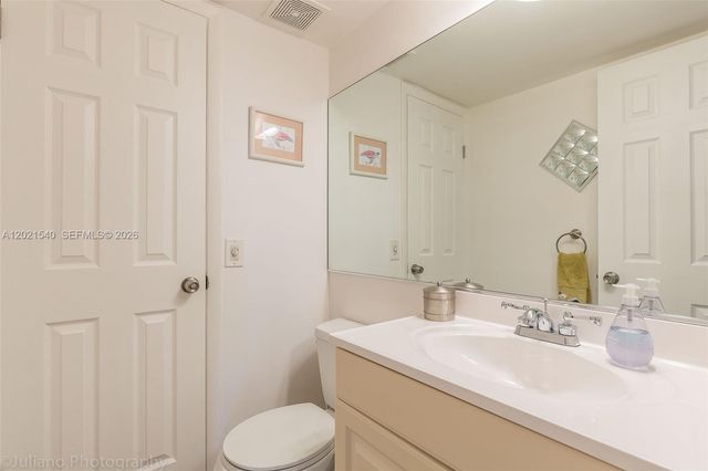 201 178th Dr 438, Sunny Isles Beach, FL 33160