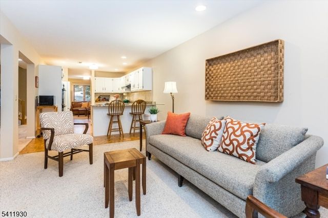 61 Mill Pond Rd 61, Woodland Park, NJ 07424