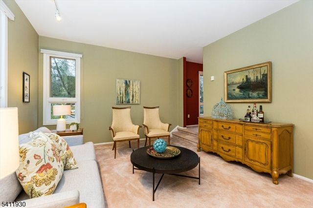 61 Mill Pond Rd 61, Woodland Park, NJ 07424