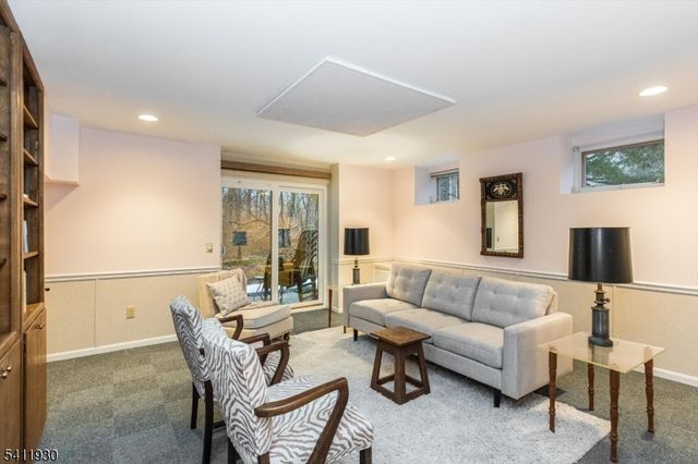 61 Mill Pond Rd 61, Woodland Park, NJ 07424