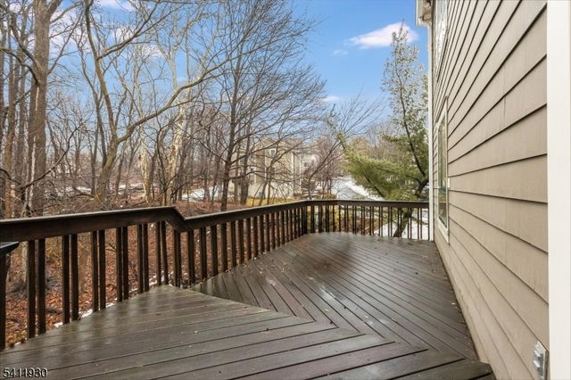 61 Mill Pond Rd 61, Woodland Park, NJ 07424